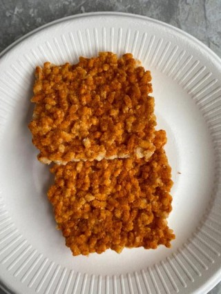 狗狗能吃锅巴吗，（狗狗可以吃零食锅巴吗）