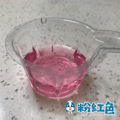 狗狗尿的颜色像茶水一样是深褐色的,是什么原因?