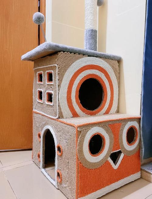 如何利用废旧材料DIY一个温暖的猫窝?