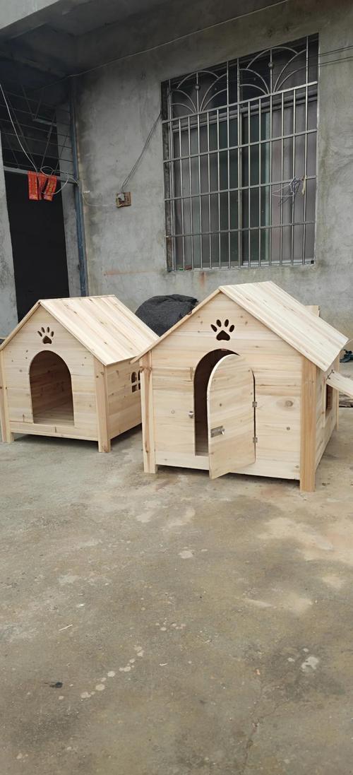 怎么选取适合小型犬的狗窝?