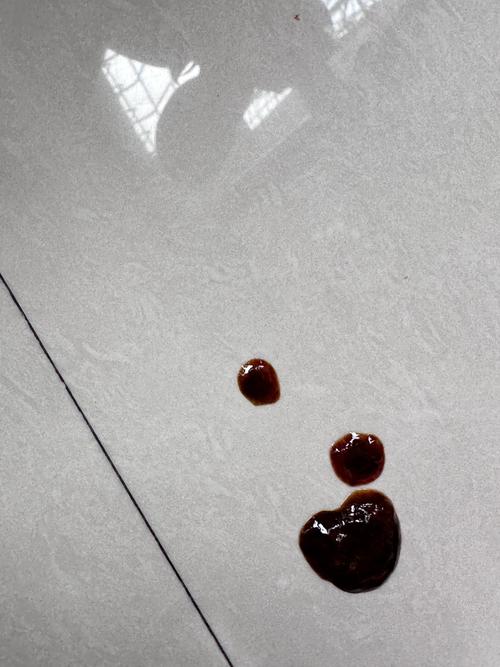 我家小狗细小病,呕吐,便血,,去医院打针,现在不便血了,是好了吗?_百度...