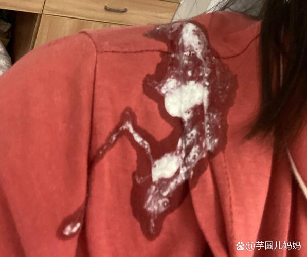 怀孕六十天的狗狗流暗红色粘液是什么原因?