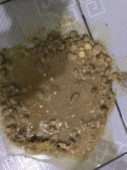 狗狗吐狗粮怎么回事
